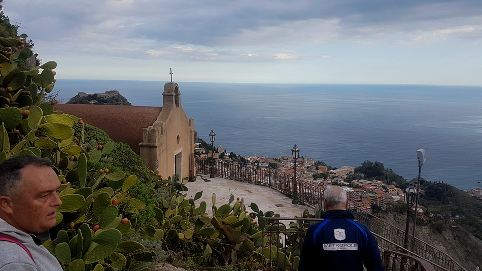 excursion taormina castelmola via saraceni