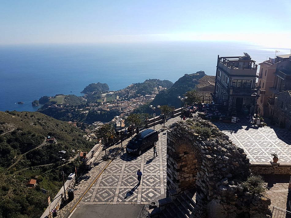 excursion taormina castelmola via saraceni